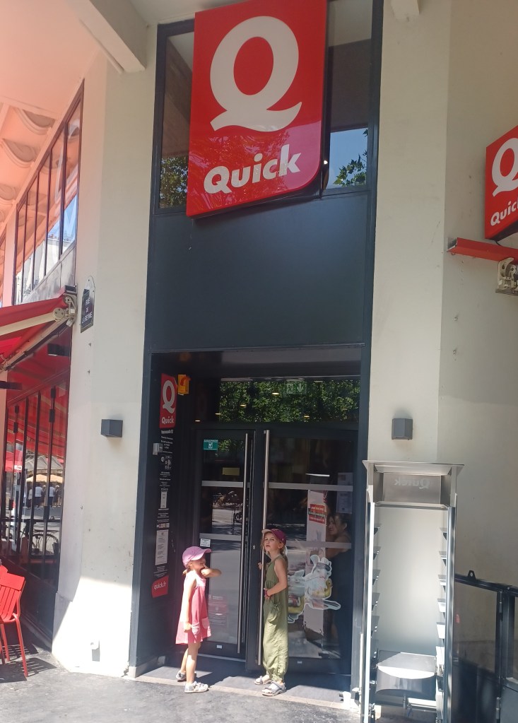 Kids entering quick restaurant